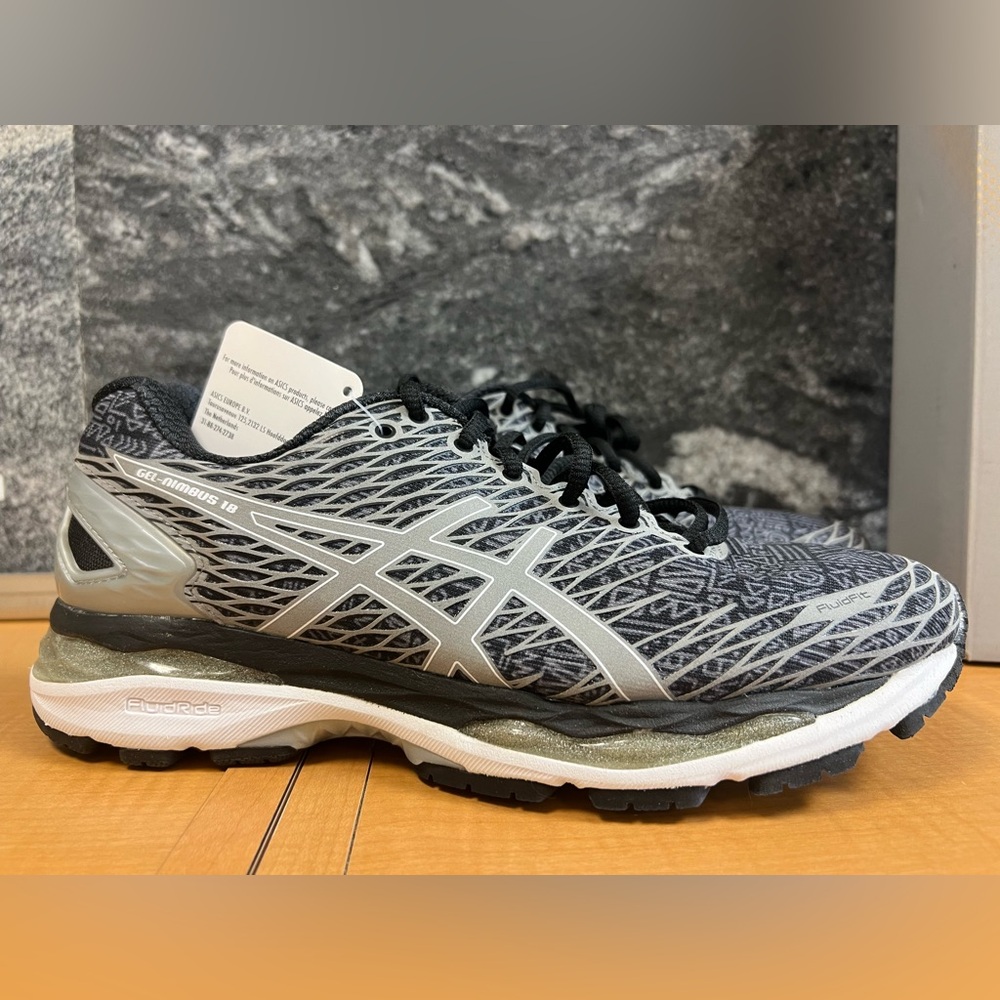 NEW NWT ASICS-GEL Nimbus 18 - Black/ Shark/ Silver - Women’s size 9.5 US
